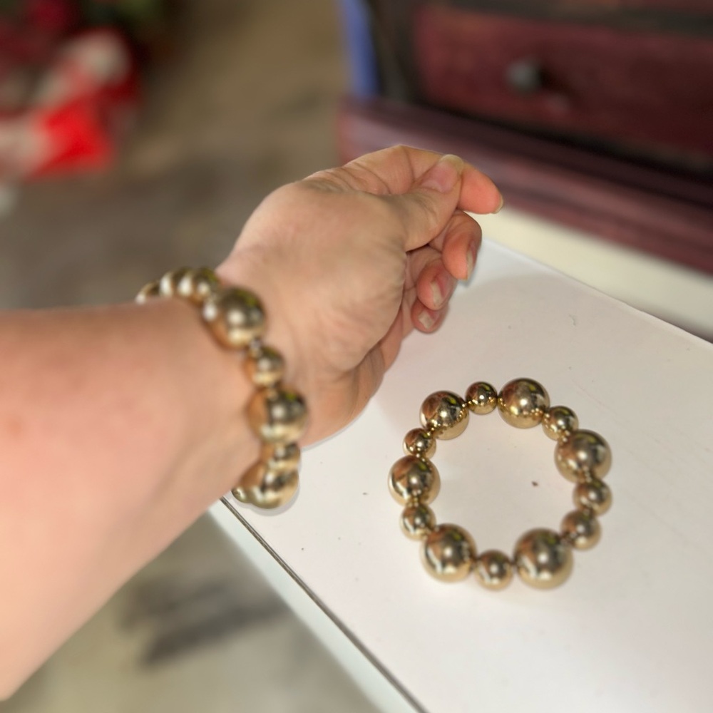 2 Gold Beaded Bracelets chunky stackable statement jewelry fashion accessories - Picture 3 of 6